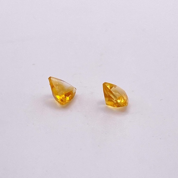 Trillion Cut Citrine Loose Stones - Picture 2 of 3